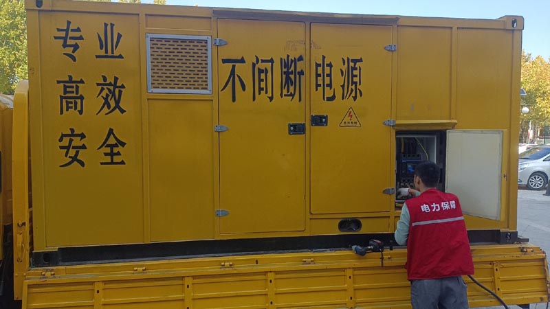 鲤城柴油发电机组和UPS电源配合使用时，如何避免切换过程中的电力中断？