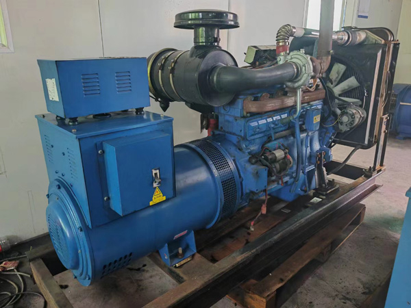 鲤城100kW柴油发电机组使用多级机油有哪些优缺点？